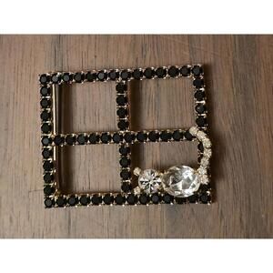 Rhinestone Brooch Cat Sitting At Window